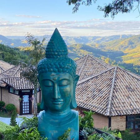 Hotel Pousada Shangri-La Serra Negra  Exteriör bild